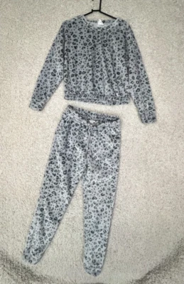 Acogedor conjunto de pijama polar para mujer pequeño gris estampado de animales acogedor ropa de salón informal Foto 1 de 4