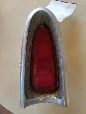 Buick Special 1962 luz trasera lateral del conductor Foto 1 de 4