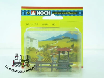 NOCH 1138 - H0 Escena de pueblo con un pozo - NUEVO (C237)