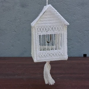 Vintage handgefertigt weiß Spitze Vogelhaus 3D Kunststoff Leinwand Nadelspitze, Grannycore - Bild 1 von 6