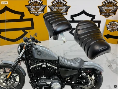 OEM Harley 07-22 Sportster Tuck & Roll Solo Seat & Passenger Pillion Seat Foto 1 de 4