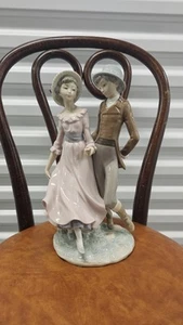 VTG LLADRO NAO SPAIN COLLECTIBLES PORCELAIN STATUE FIGURINE BOY with GIRL 12"x7" - Picture 1 of 11