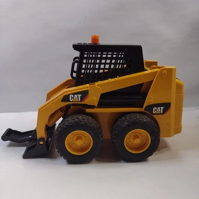 BRUDER LICENSED TOY Caterpillar CAT Skid Steer Loader 2018 Yellow 1:16 Germany - Image 1 of 4