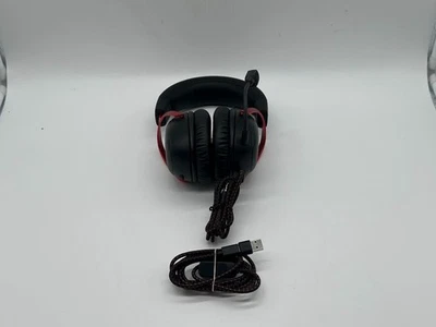 Auriculares para juegos HyperX Cloud III - negros/rojos Foto 1 de 4
