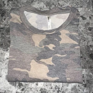 Top corto de camuflaje verde L para mujer Juniors camisa grande mangas camuflaje - Imagen 1 de 2