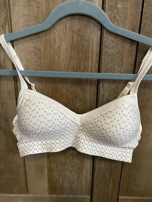 Sujetador Demi elástico talla pequeña Hanes Foto 1 de 4