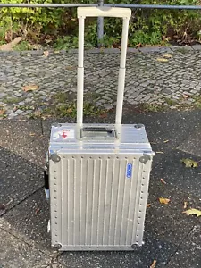 Trolley fotografico Rimowa Tropicana alluminio argento 24 x 38,5 x 49 cm valigetta fotografica RARO - Foto 1 di 14