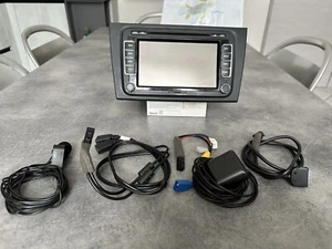 autoradio navigatore lettore cd e dvd con comandi al volante e altro - Foto 1 di 6