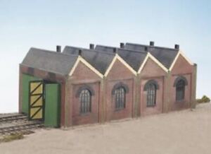 Two Road Engine Shed Wills CK12