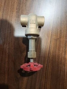 Milwaukee Valve CO 1149-1139 125 S.W.P. 200 W.O.G.  - Picture 1 of 6