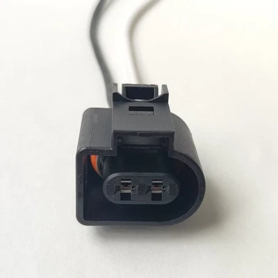 2-Way Rear Tail Light Connector Pigtail For 1996-2008 Audi A4 S4 A6 S6 A6 S6 TT - Изображение 1 из 4