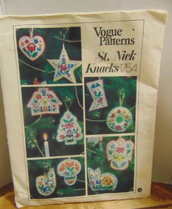 Vtg Vogue St Nick Knacks Ornament Stockings Embroidery Craft 1754 Pattern UNCUT - Picture 1 of 8