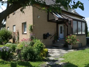 Ein-/Zweifamilienhaus auf Traumgrundstück Selbstversorger /Tierhaltung 5.100 qm - Bild 1 von 24