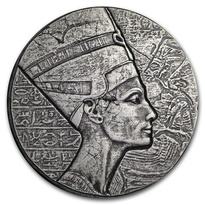 2017 Republic of Chad 5 oz Silver Queen Nefertiti - Image 1 of 4