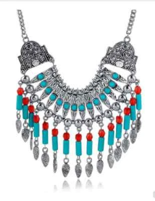 KX Collier Ethnostil Perlen türkis und rot Metall silberfarbig Halskette  - Bild 1 von 3