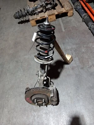 Mozzo Ammortizzatore Anteriore Destro Toyota Yaris 1.5 Benzina Hybrid - Immagine 1 di 4