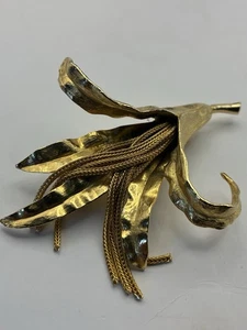 Vintage Kramer Style Large Gold Tone Lilly Trembler Tassel Safety Brooch Costume - Picture 1 of 10