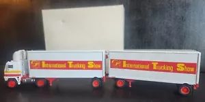 TONKIN FREIGHTLINER 1:53 INTERNATIONAL TRUCK SHOW DIECAST TANDEM TRAILER TRUCK - Picture 1 of 12