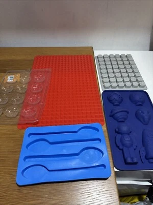 Job Lot 5 assorted Silicone /Plastic Moulds Chocolate Wax Melts Soap Candle VGC - Image 1 of 4