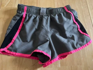 Champion Girls Shorts Gray Elastic Waist Running Athletic Pull-On Medium 7-8 - Picture 1 of 3