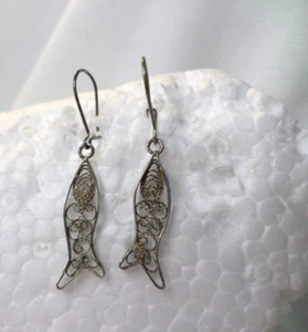 Vintage Filigree Spun Silver Rustic Fish Dangle Wire Pierced Earrings - Picture 1 of 4