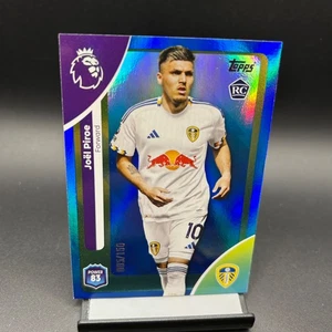 2025-26 Topps Premier League #339 Joel Piroe Blue Refractor RC /150 - Picture 1 of 2