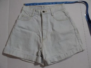 VINTAGE WOMENS PARIS BLUES SZ 9 DENIM HIGH WAIST SHORTS SEE MEASURMENTS - Picture 1 of 9