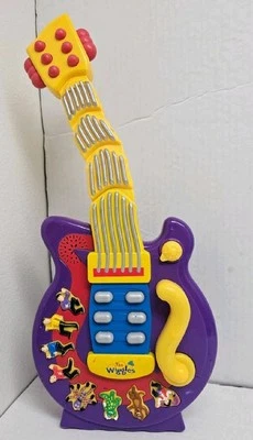 2004 The Wiggles Wiggly Giggly Guitar Dancing Singing 18" Purple Character - Image 1 of 2