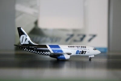 Aeroclassics 1:400 Ozjet Boeing 737-200 VH-OZU (AC411133) Model Plane - Image 1 of 4