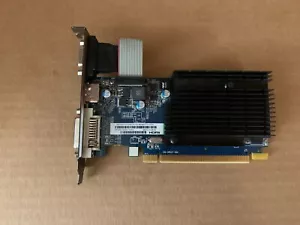 SAPHIRE 5450 DUAL-PCI-E GRAPHICS CARD W/ VGA & BRACKET 299-1E164-701SA IBT-4(13) - Picture 1 of 6
