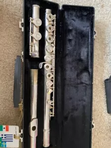 Gemeinhardt Model 30 Open Hole Flute & Case, good condition, plays well - Picture 1 of 3