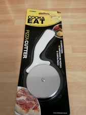 COOK AND EAT PIZZA SLICER CUTTER