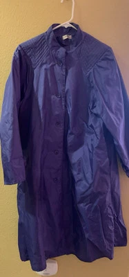 The Totes Coat Purple Raincoat Windbreaker Womens 100% Nylon Size 14 Vintage - Image 1 of 4