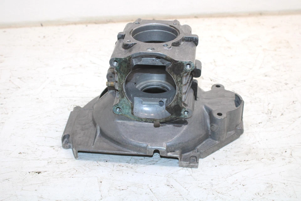 1988 Yamaha Bravo Oem Crankcase Assembly 8R4-15100-01-00 SY72 - Image 1 of 4