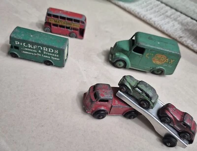 Lote de coches de juguete vintage de hierro fundido y metal Foto 1 de 4