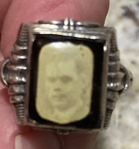 Antico RARO Anello Argento Sterling Fotografico Art Déco Contrassegnato U - UNCAS - Foto 1 di 8