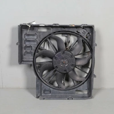 2004-2006 BMW X5 E53 Radiator Fan With Shroud OEM Used Foto 1 de 4