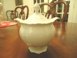 BAREUTHER BAVARIA GERMANY 100 JAHRE WALDSASSEN SUGAR BOWL WITH COVER - Picture 1 of 4