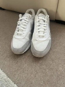Herren-Turnschuhe 2017 Pure Platinum Nike Air Max 1 Größe 12 UK - Bild 1 von 8