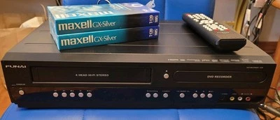 Funai ZV427FX4 DVD Recorder / VCR Combo With Remote - Изображение 1 из 4