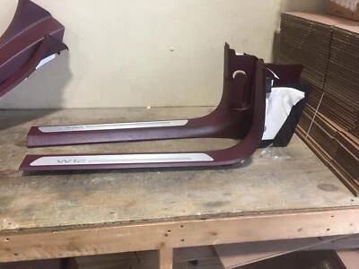 2012 AUDI A8 FRONT SET MAROON LOWER DOOR SILL PLATES FRONT SET Foto 1 de 4