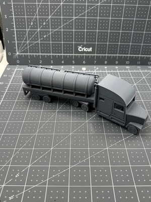 Semirremolque impreso en 3D escala HO 1/87 con remolque cisterna pivotante - miniatura Foto 1 de 2