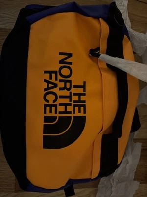 Nueva Bolsa de Lona The North Face Base Camp MUESTRA Pequeña 50 Litros Foto 1 de 4