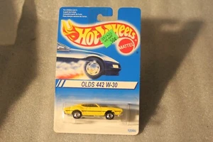 1994 HOT WHEELS INTERNATIONAL CARD YELLOW OLDS 442 W-30 5 SPOKE RIMS 12360 - Picture 1 of 2