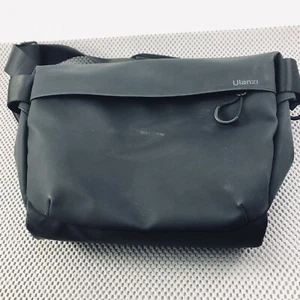Ulanzi PB008 Waterproof Camera Shoulder Bag 6 Liter - Picture 1 of 7