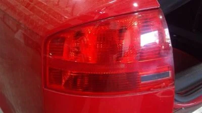 Lámpara trasera izquierda lado conductor 2005 A4 Audi Sku#3256345 Foto 1 de 4