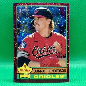 *READ* GUNNAR HENDERSON 2025 TOPPS HERITAGE BASEBALL 174 BURGUNDY SPARKLE CHROME - Picture 1 of 3
