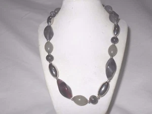 PRETTY SHADES OF GRAY & SILVER BEADED 18 INCH CHOKER NECKLACE.........NICE - Picture 1 of 5
