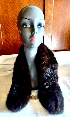 De Colección Cuello Estola de Piel Marrón Oscuro Chal Envoltura Crochet Cubierta Cierre a Presión 36" X 4" Foto 1 de 4