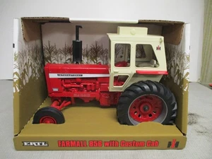 IH Farmall 856 Toy Tractor "1997 IH Collector's Convention"  1/16 Scale, NIB - Picture 1 of 7